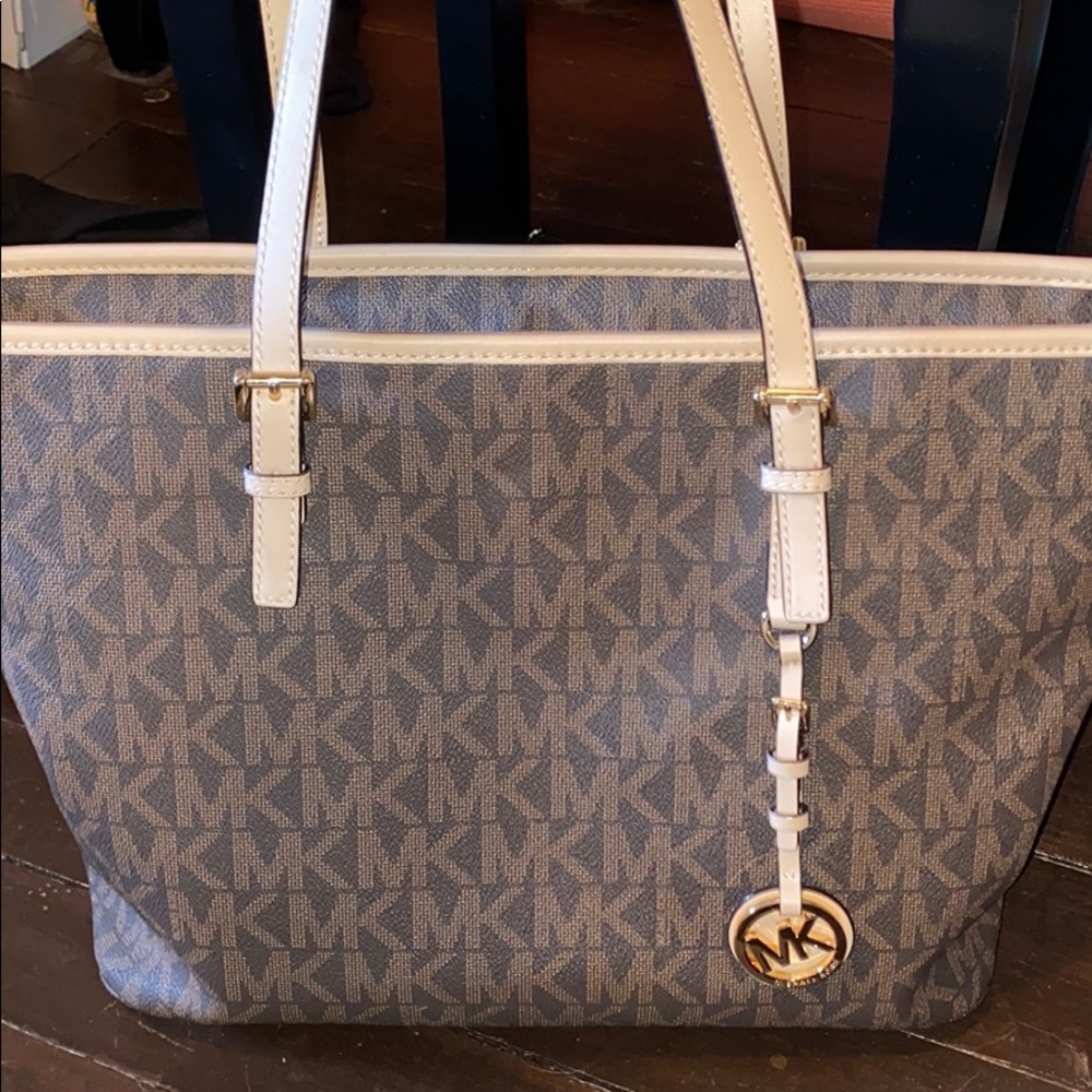 Like new Michael kors tote
